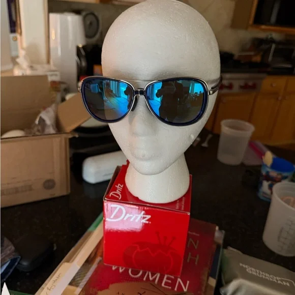 Oakley Split Time Mens Polarized
Aviator Sunglasses 004129  58,13|133 - Picture 2 of 16